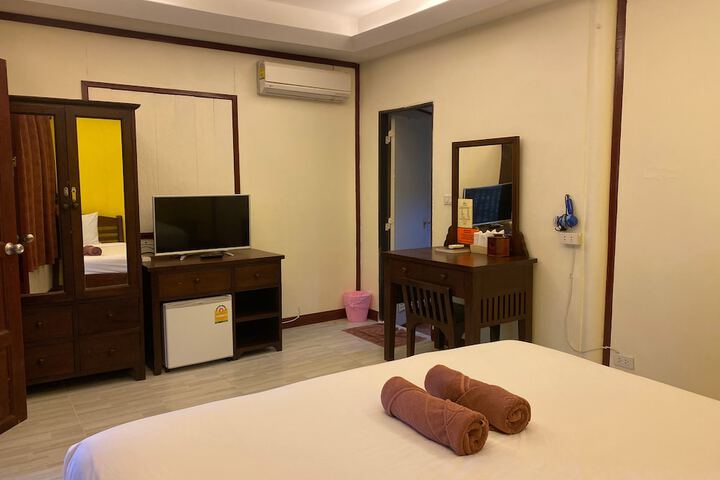 Room 22 of 65