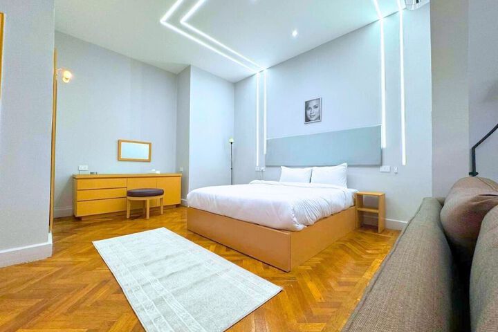 Room 18 of 39