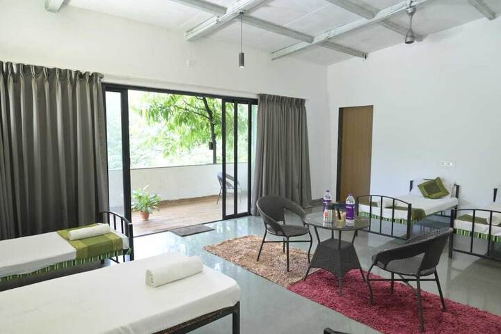 Room 9 of 49
