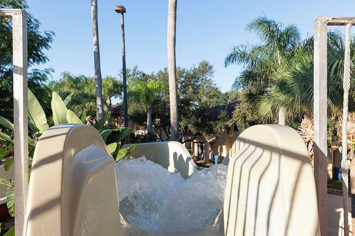 Hotel with Pool