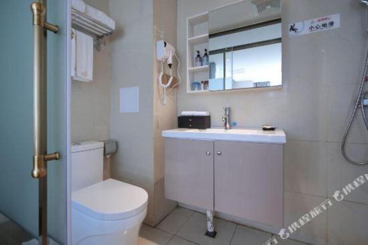 Vienna International Hotel (Yuncheng Tang Tower)