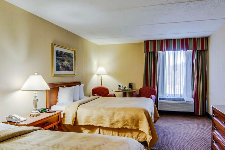 Double Accessible Queen Size Bed (2 of 8)