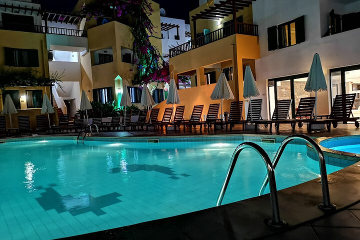 Pool 50 of 90
