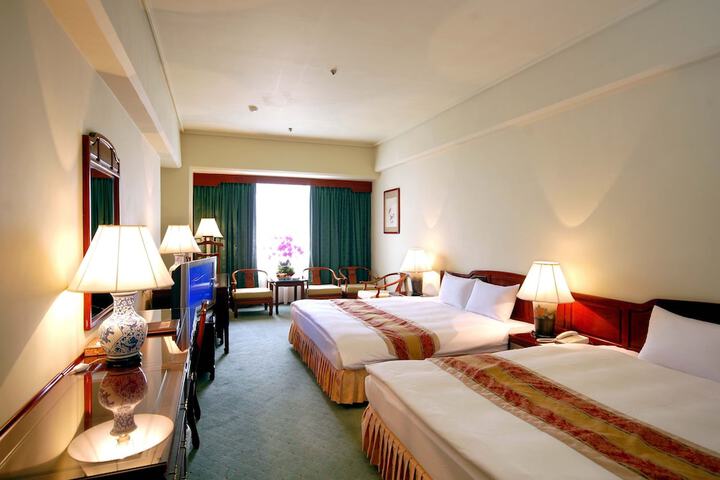 Room 14 of 43