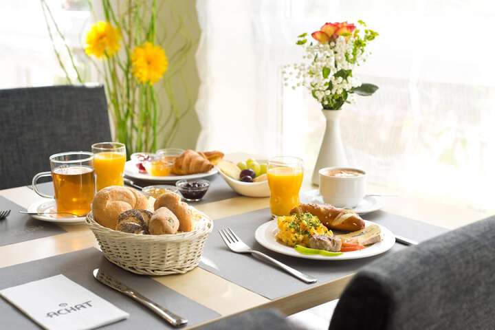 Breakfast/Coffee Service 46 of 73