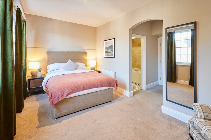 Room 3 of 23