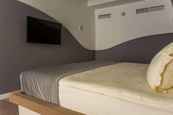 Room 19 of 61