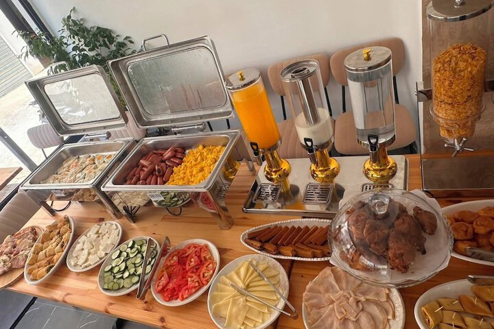 Breakfast/Coffee Service 94 of 108