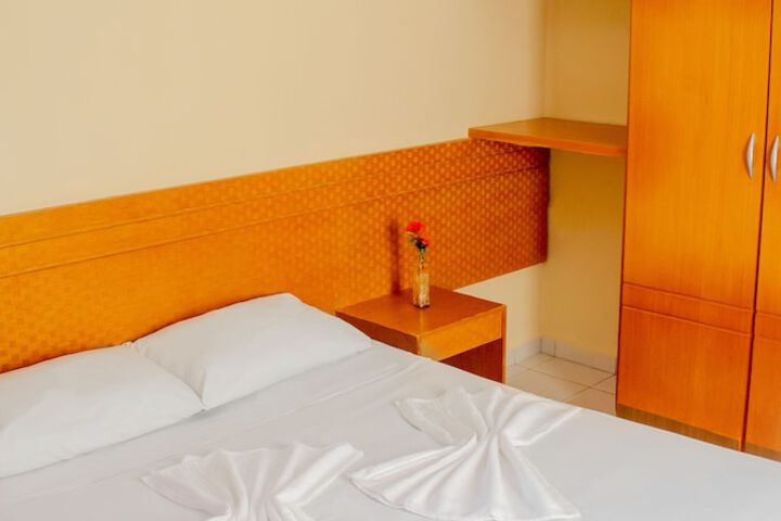 Room 27 of 69