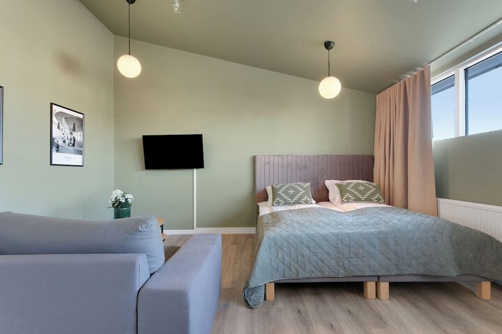 Room 10 of 87