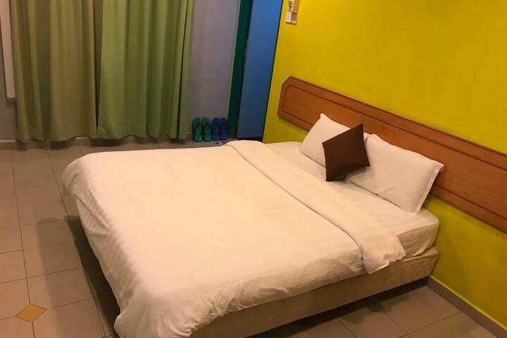 Room 16 of 47