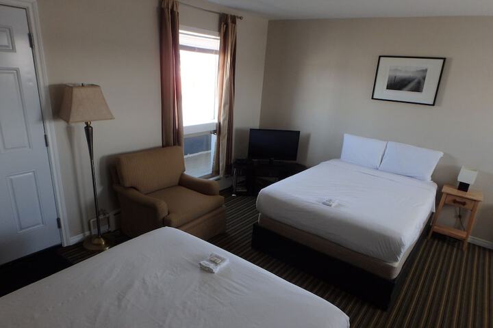 Room 33 of 43
