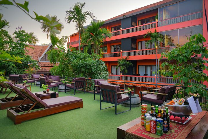 Hotel Exterior 97 of 106