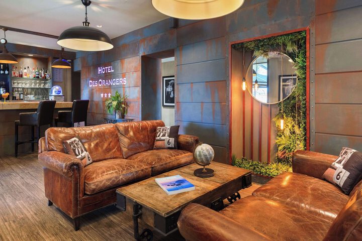 Hotel Lobby