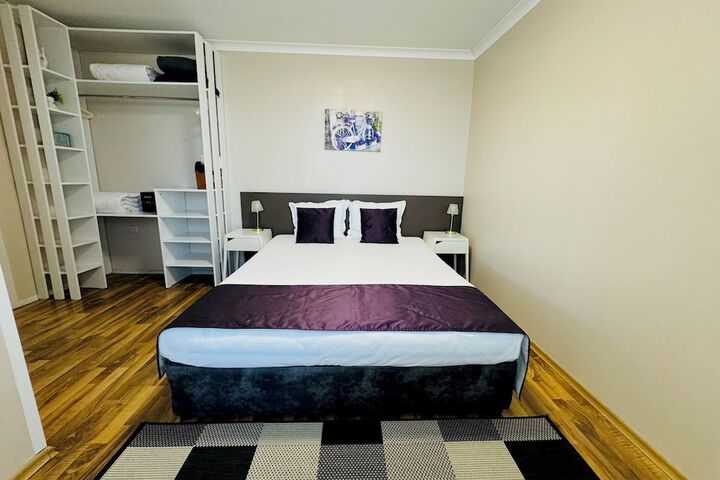 Room 47 of 102