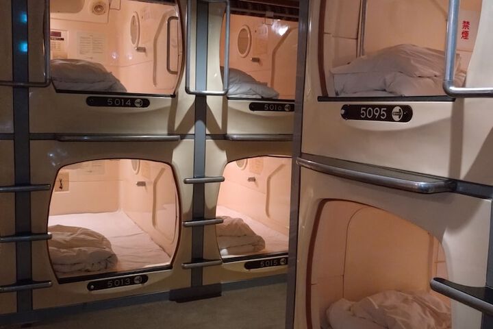 Room 10 of 38