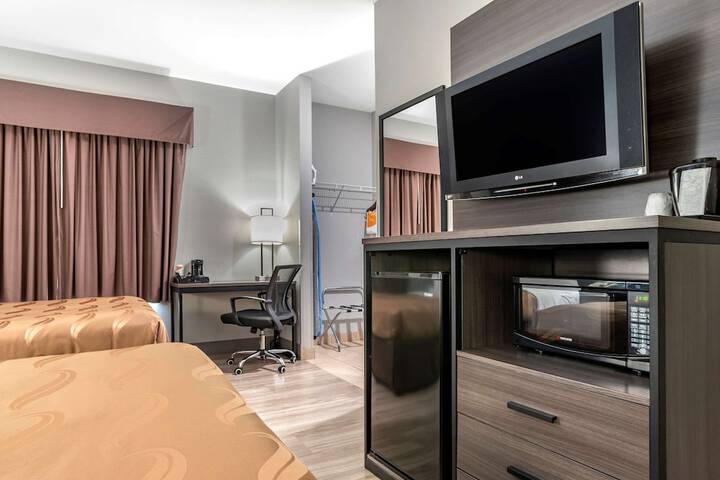 Room 5 of 24