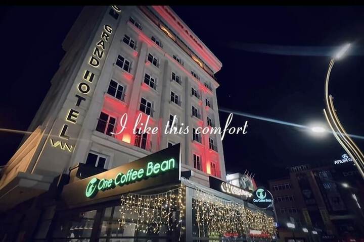 Photo of Grand Hotel Van