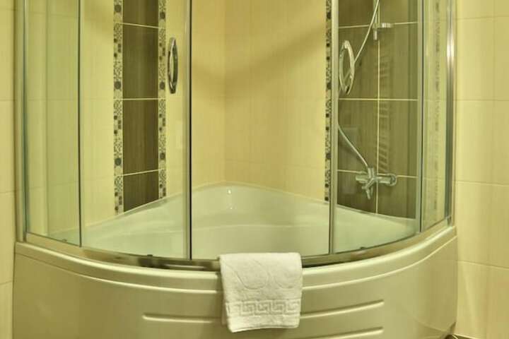 Jetted tub