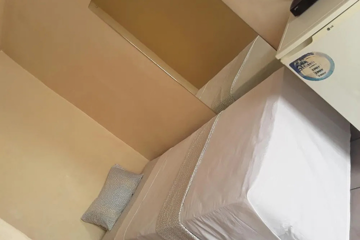 Room 3 of 12