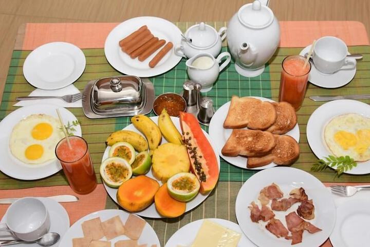 Breakfast/Coffee Service 18 of 22
