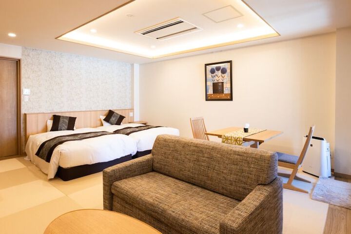 Room 28 of 80