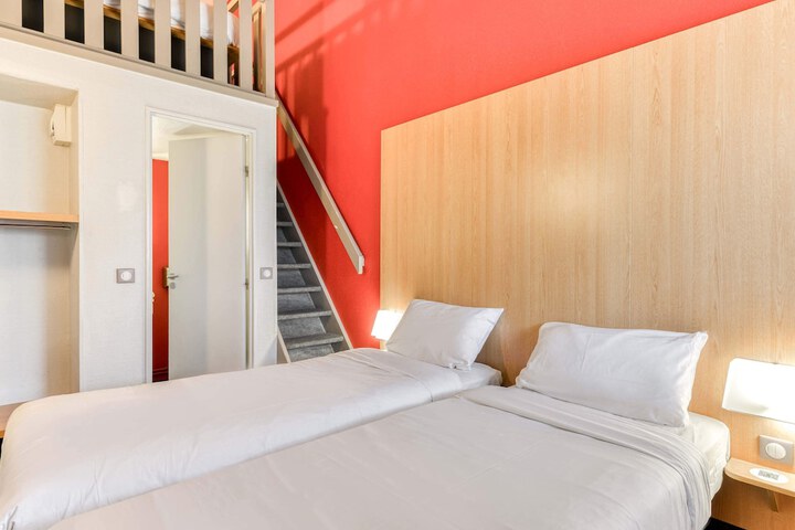 Room 21 of 45