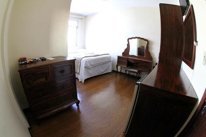 Room 7 of 40