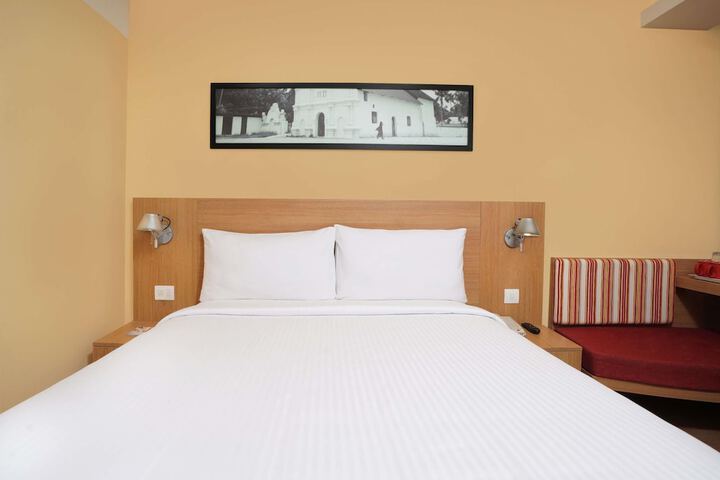 Room 10 of 47