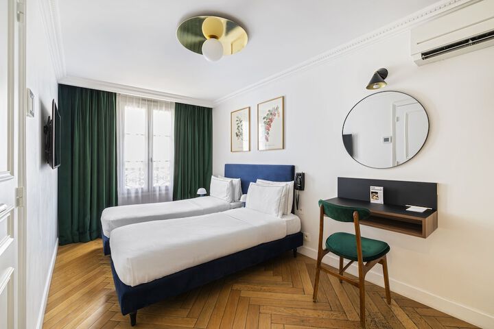 Room 15 of 40