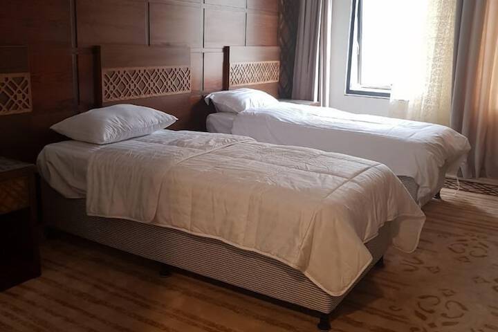 Room 2 of 6