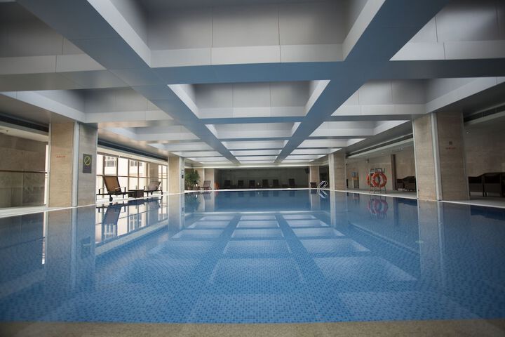 Hotel Pool