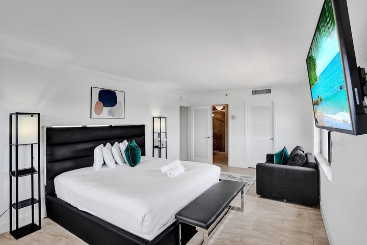 Room 101 of 723