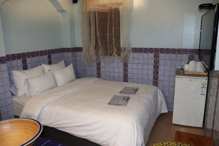 Room 12 of 46