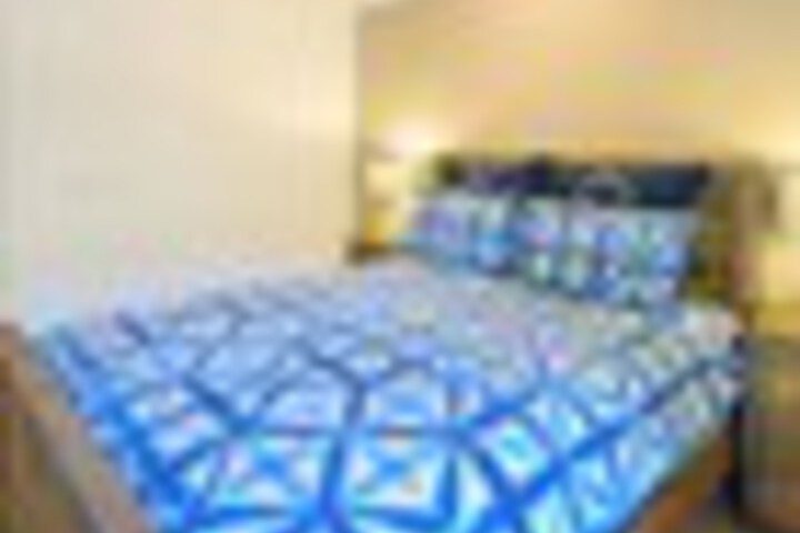 Room 5 of 30
