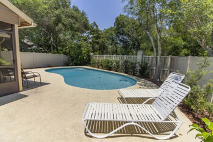 Pool 27 of 43
