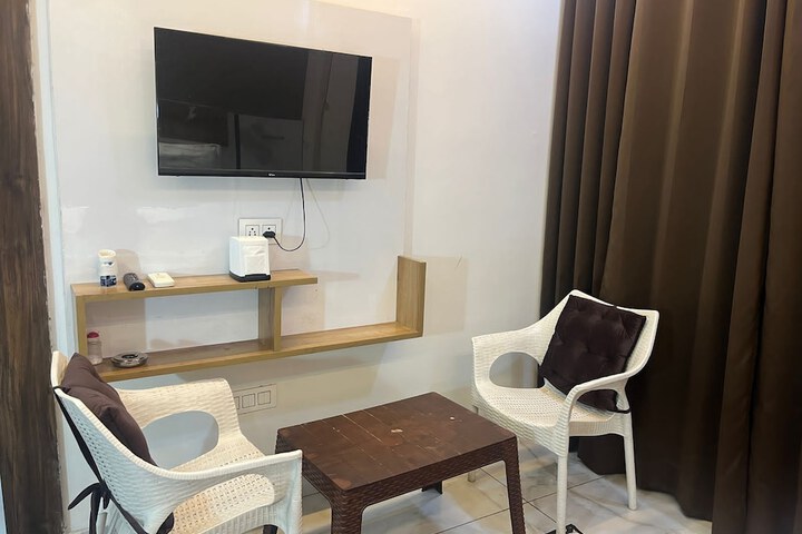Room 21 of 42