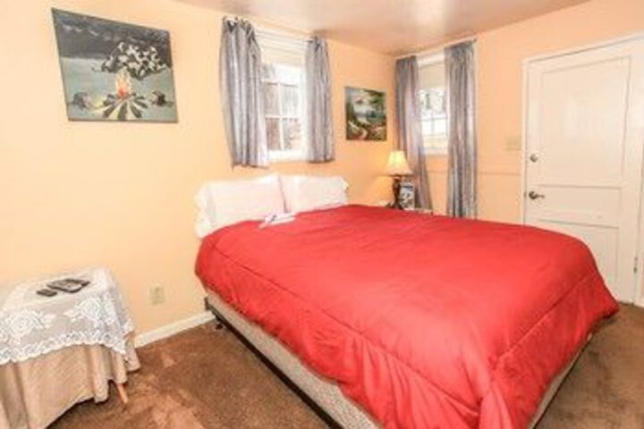 Room 7 of 14