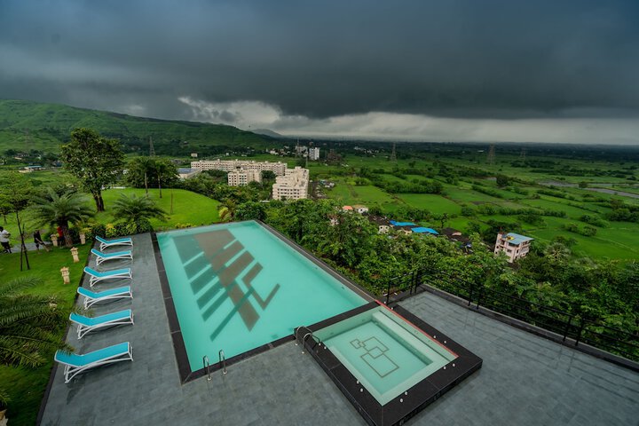 Pool 36 of 74