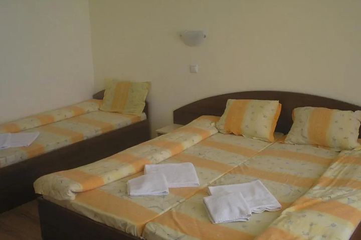 Room 3 of 11
