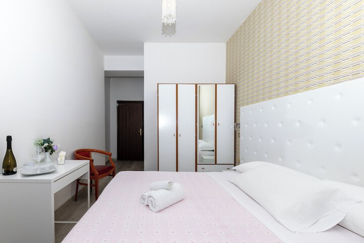 Room 26 of 51