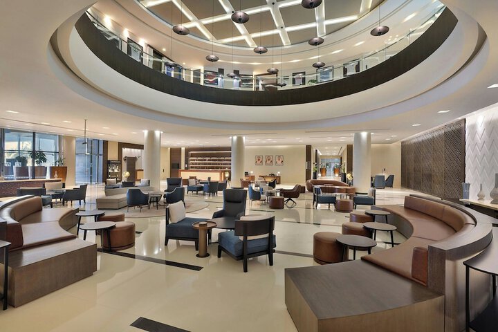 Entrance & Lobby