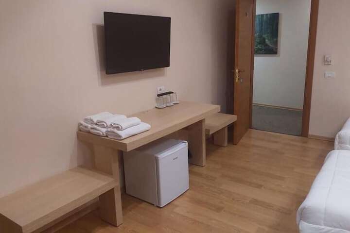 Room 13 of 71