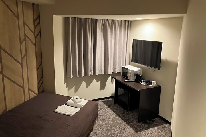 Room 7 of 24
