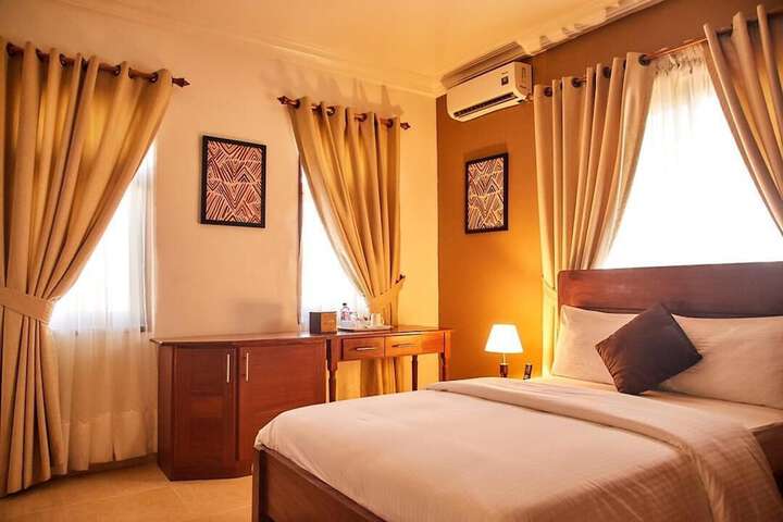Room 5 of 45