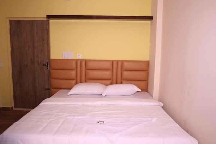 Room 14 of 22