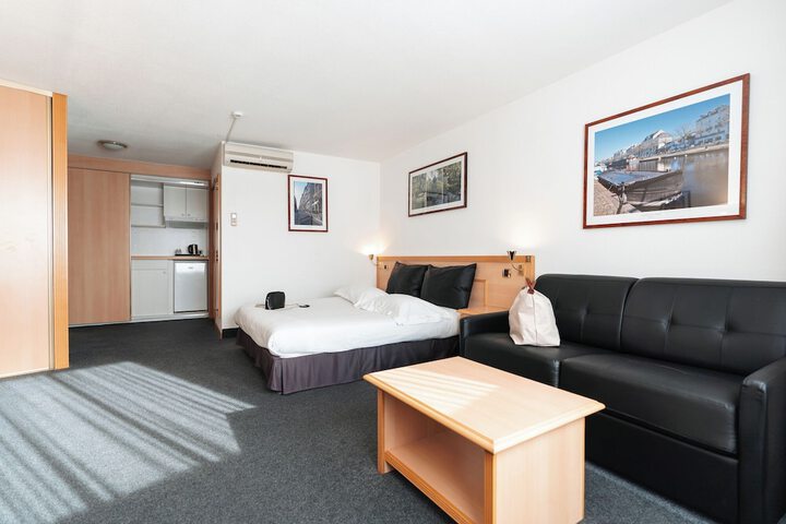 Room 30 of 155