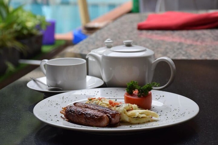 Breakfast/Coffee Service 19 of 23