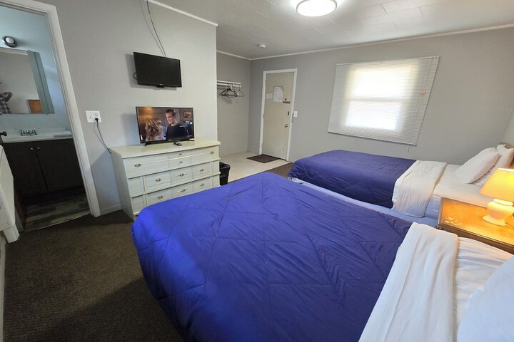 Room 28 of 66
