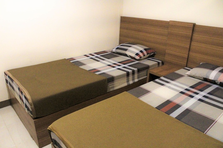 Room 5 of 38